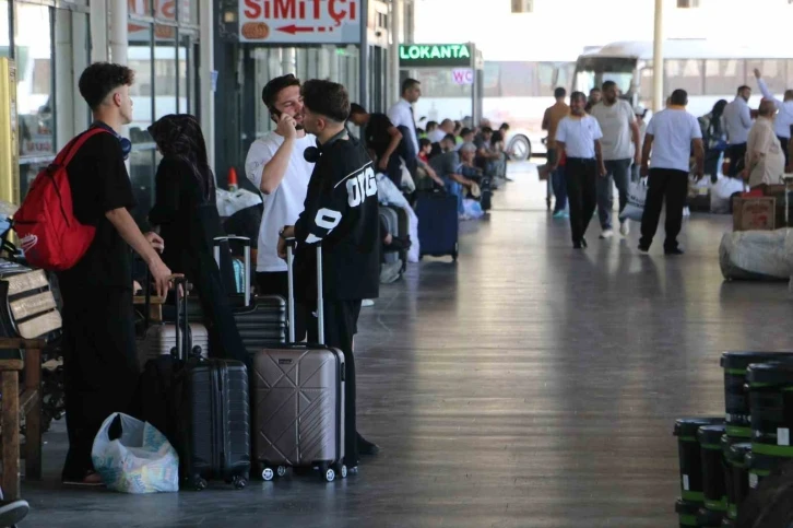 Diyarbakır Otogarı’nda bayram için geliş yoğunluğu başladı, denetimler sıklaştı