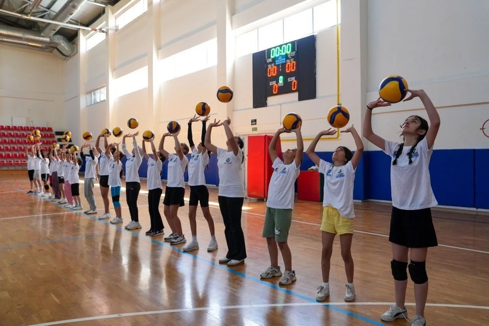 Diyarbakır yaz spor okulları başladı: 8 bin 377 &ccedil;ocuk &uuml;cretsiz eğitim alıyor
