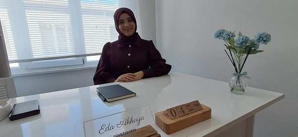 Diyetisyen Akkaya’dan yaz sıcaklarında sıvı ve elektrolit de