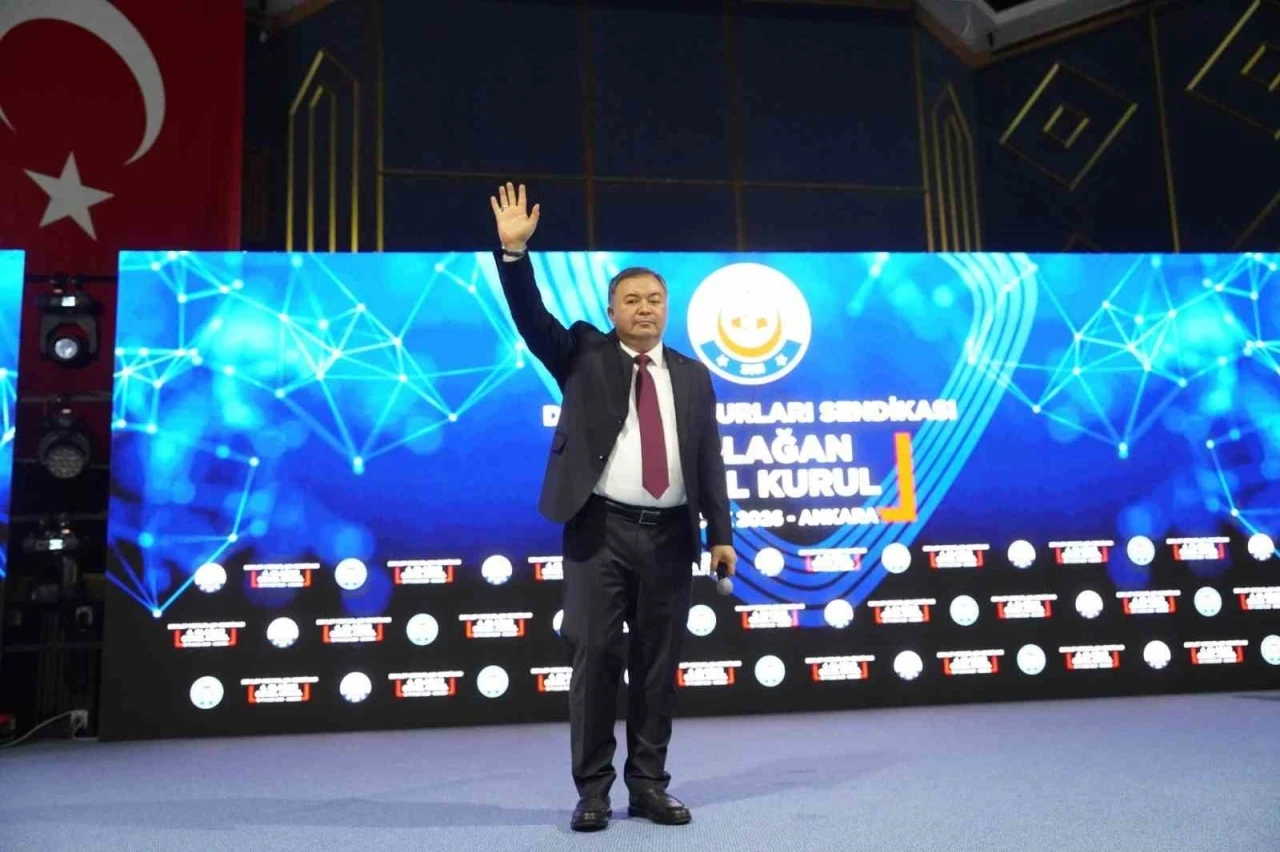 DMS Genel Başkanı Cengiz: "Genel yetkiyi alarak memurun ger&ccedil;ek sesini o masaya yumruk gibi vuracağız"
