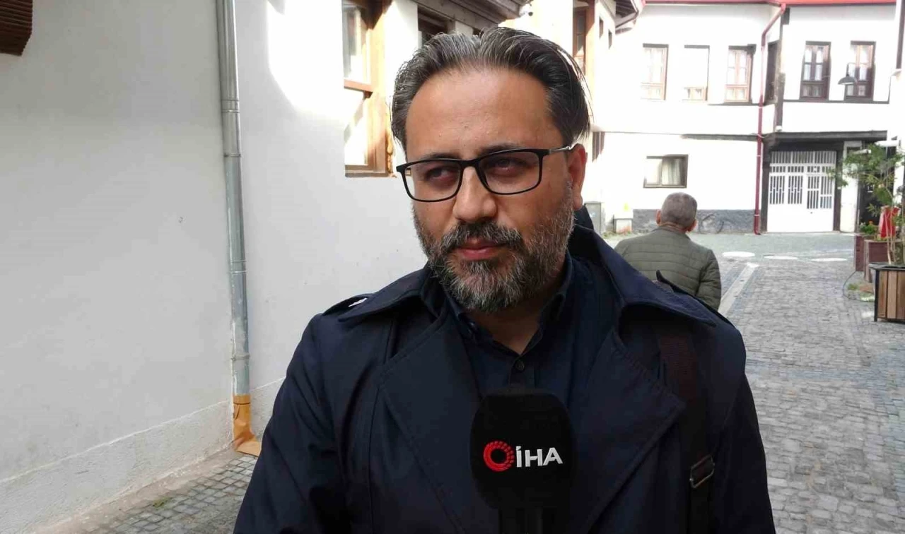 Doç. Dr. Abdullah Erdem Taş: &quot;Modern hayat insanları yalnızlaştırıyor&quot;
