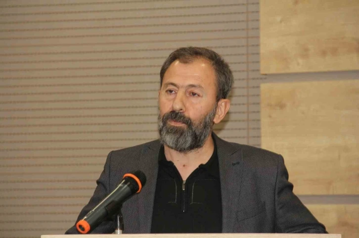 Do&ccedil;. Dr. Dağ: "M&uuml;sl&uuml;manlar teknoloji d&uuml;nyasında olmalı"
