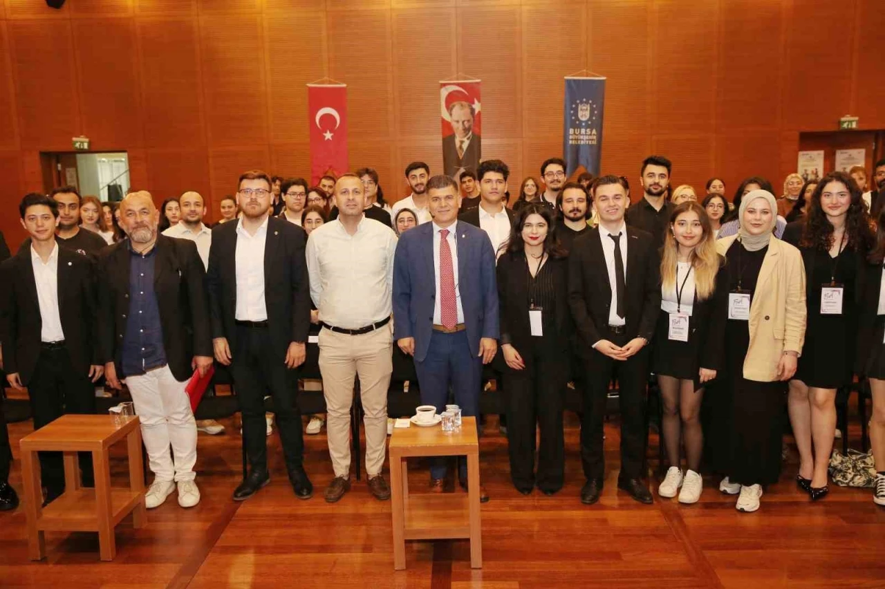 Doç. Dr. Ergül Halisçelik’ten gençlerle &quot;sürdürülebilirlik&quot; üzerine sohbet
