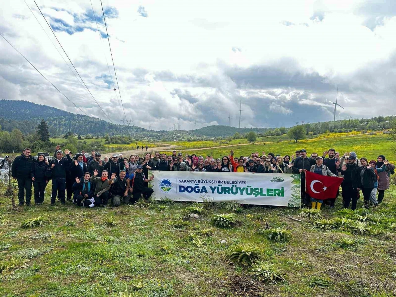Doğa tutkunları Karagöl’ün eşsiz manzarasını adım adım keşfetti
