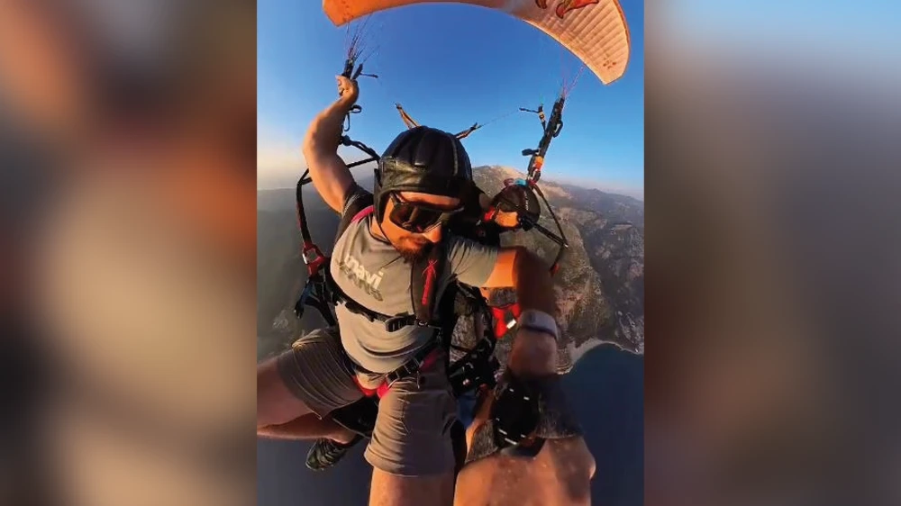 Ölüdeniz'de Gökyüzünden Cinsiyet Partisi