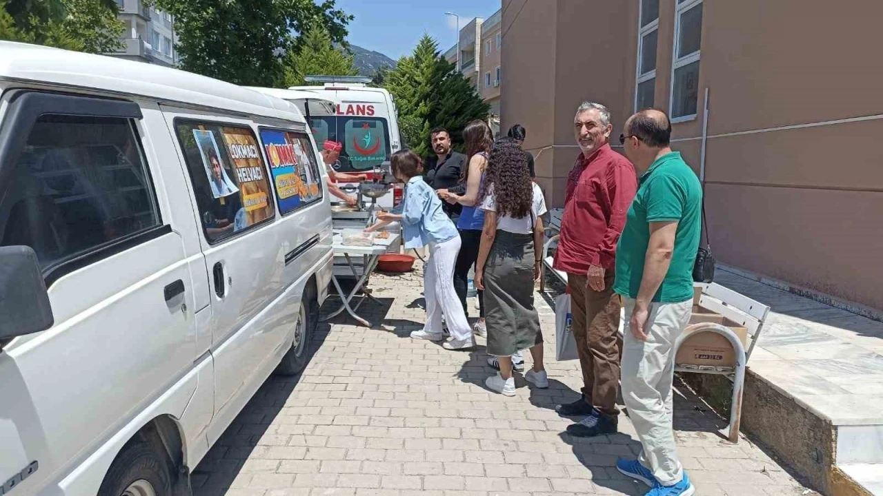 Doğalgaz patlamasında hayatını kaybeden Erbaş için lokma hayrı yapıldı
