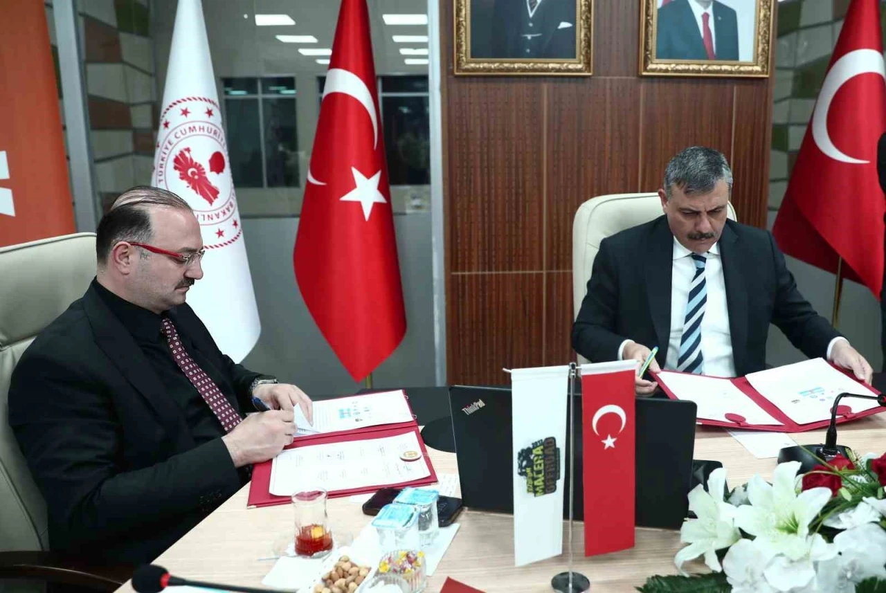 Doğanın kalbinde macera başlıyor: &quot;Palan Ekstrem&quot; için imzalar atıldı
