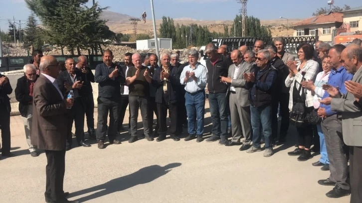 Doğanşehirliler yeni Kaymakamlığın yerine tepki g&ouml;sterdi
