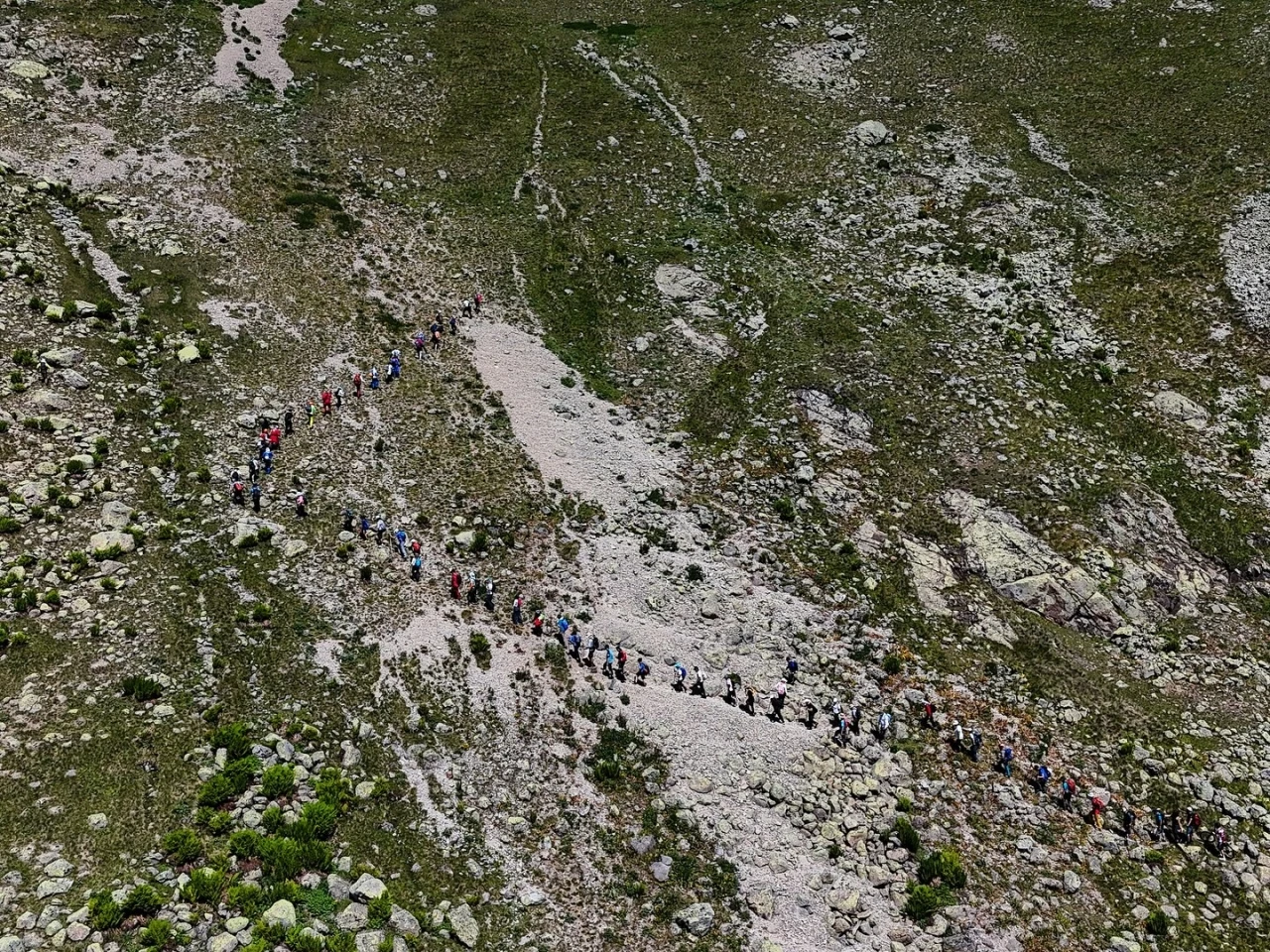 Doğaseverler Giresun’un zirvelerinde buluştu
