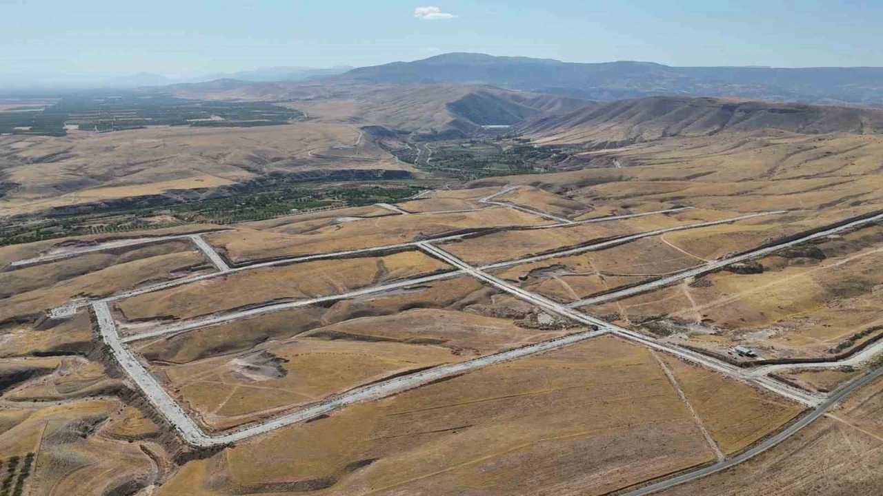 Doğu Anadolu&rsquo;nun en b&uuml;y&uuml;k Tarıma Dayalı İhtisas OSB&rsquo;sinde sona doğru
