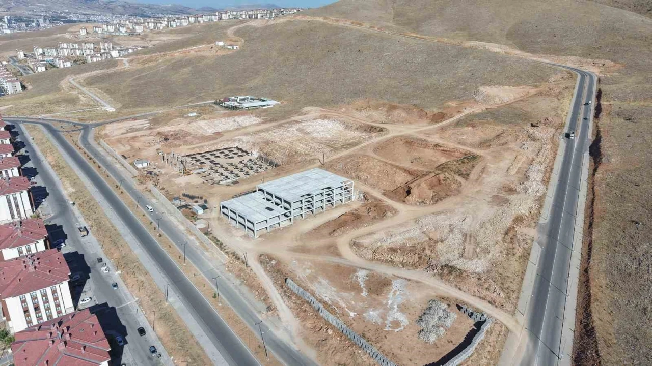 Doğu ve Güneydoğu’nun cazibe merkezi olacak mobilyacılar sitesinde çalışmalar sürüyor
