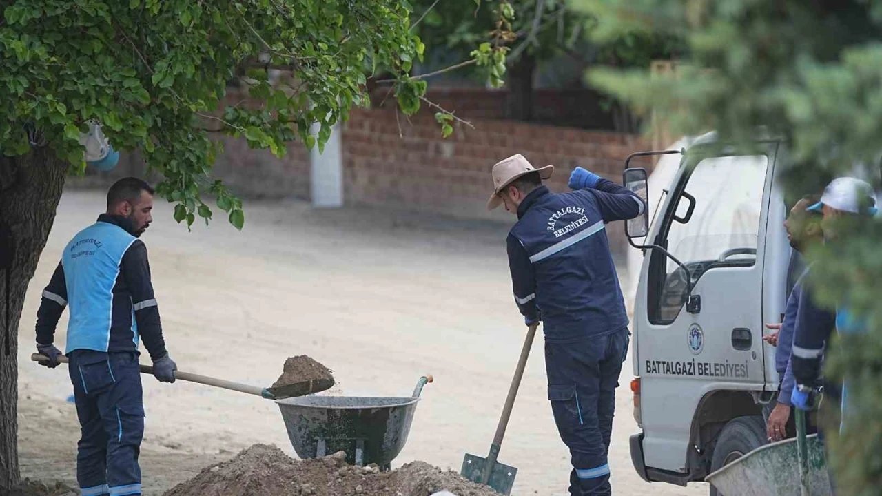 Dolamantepe Mahallesi’nde park ve yol düzenlemesi
