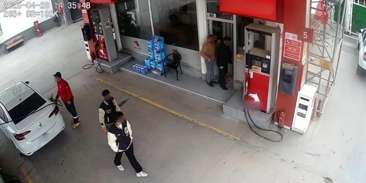 Dolandırıcılar suçüstü kıskıvrak yakalandı
