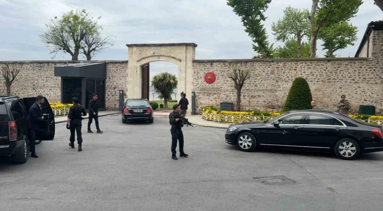 Dolmabahçe’de gerçekleşecek müzakere için heyetler giriş yaptı

