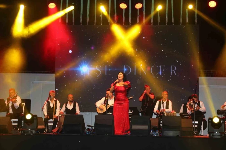 D&ouml;şemealtı&rsquo;nda Nar Festivali coşkusu
