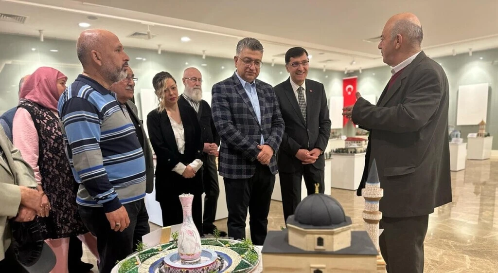 DPÜ’den ’Zamanın İzinde: Kütahya’nın Renkleri’ sergisi