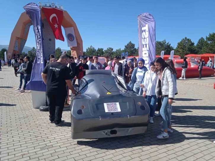 DP&Uuml;, lise &ouml;ğrencilerine tanıtıldı
