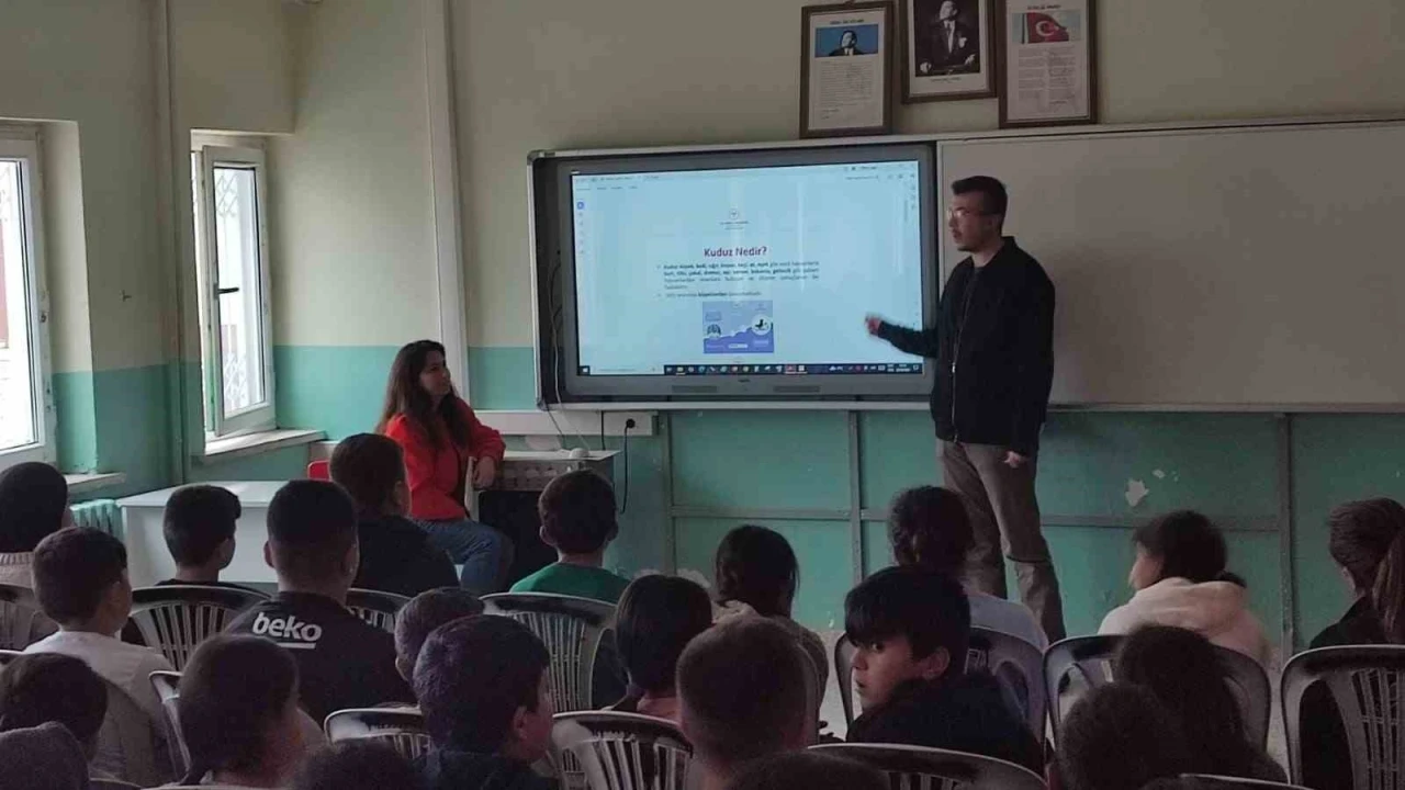 Dr. Akkaya: &quot;Kuduz hastalığı yüzde 91 oranında köpeklerden bulaşmakta&quot;
