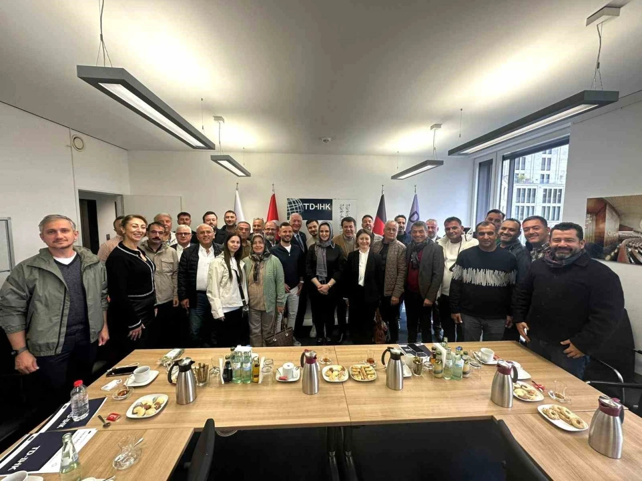 DTO heyeti Berlin’de Denizli’nin üretim ve ihracat potansiyelini tanıttı
