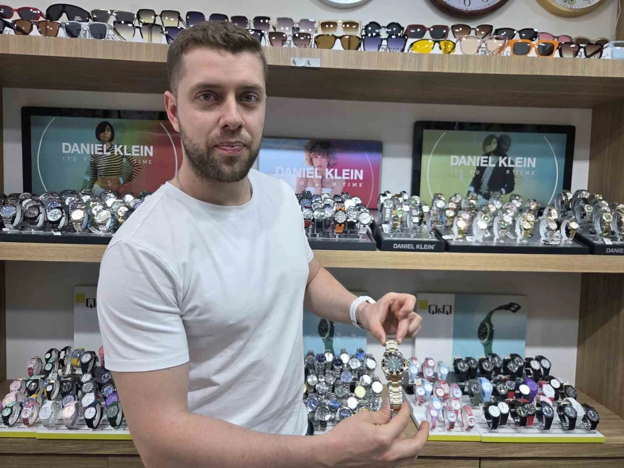 D&uuml;ğ&uuml;n ve nişan sezonu saatlere olan talebi artırdı
