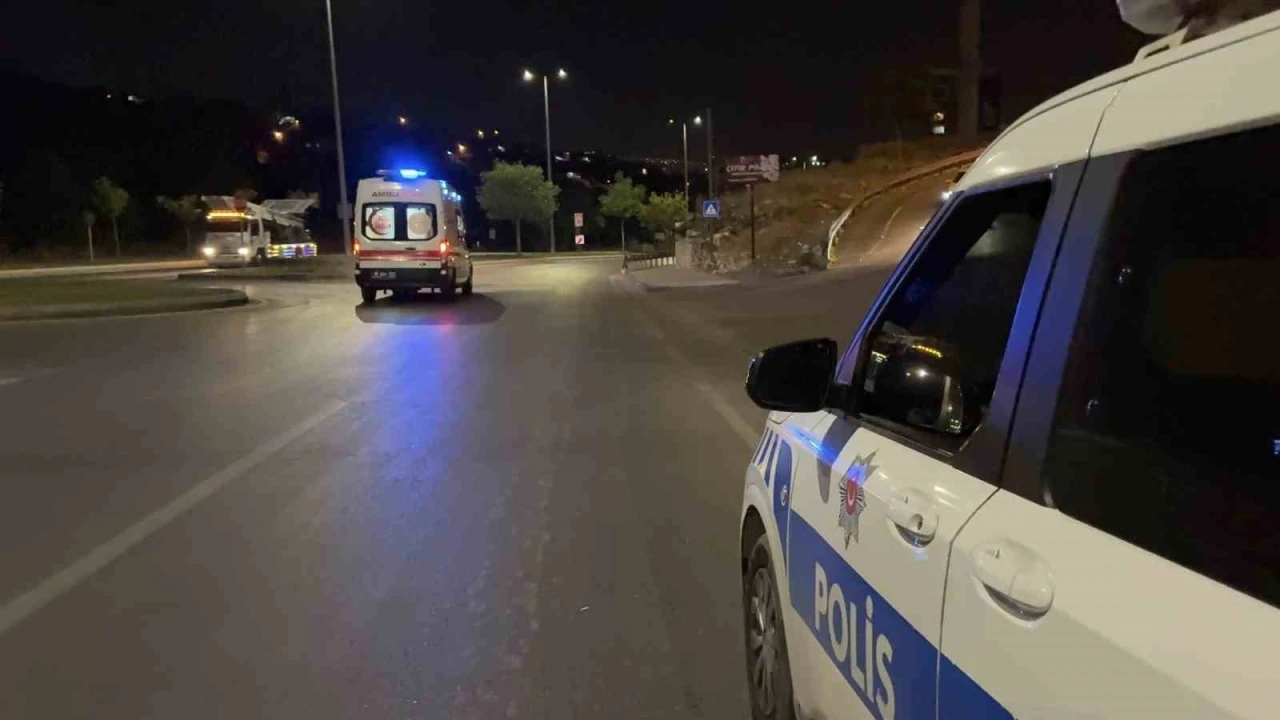 D&uuml;ğ&uuml;nde bı&ccedil;aklı kavga: 1 yaralı
