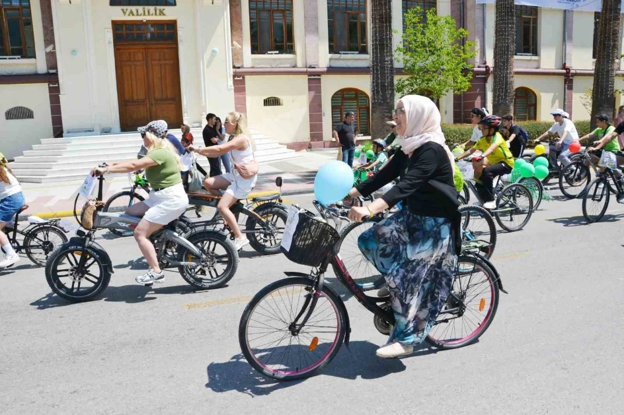 D&uuml;nya &Ccedil;evre G&uuml;n&uuml;&rsquo;nde bisiklet turu
