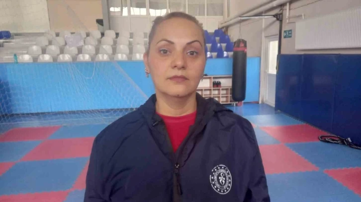 D&uuml;nya Kick Boks Şampiyonu Duygu Ocak: &ldquo;Gediz&rsquo;den şampiyonlar &ccedil;ıkarmak istiyoruz&rdquo;
