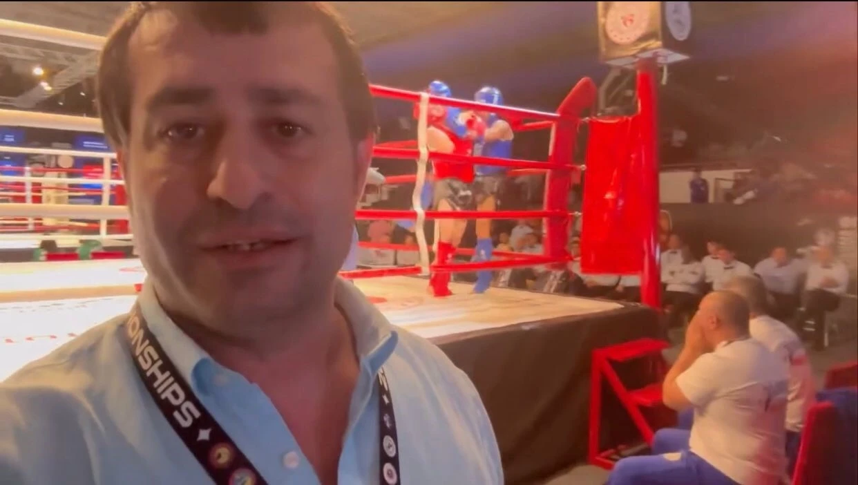 Dünya Şampiyonası’nda Azerbaycan Muaythai Federasyon Başkanı’na bıçaklı saldırı
