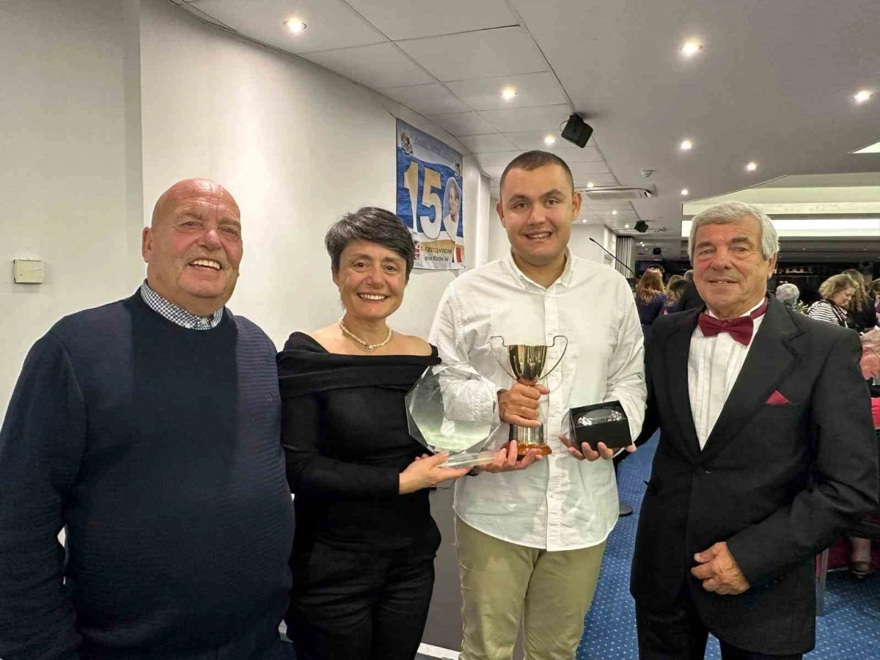 Dünyadaki ilk otizmli maraton yüzücüsü Tuna Tunca Türkiye’nin gururu oldu
