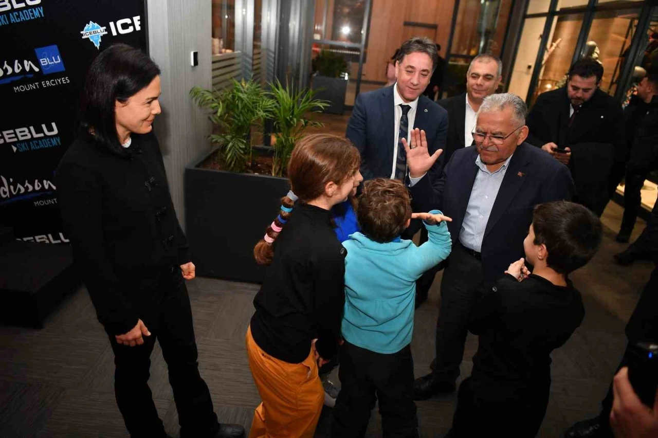 D&uuml;nyanın d&ouml;rt bir yanından gelen misafirlerden Erciyes&rsquo;e &ouml;vg&uuml;
