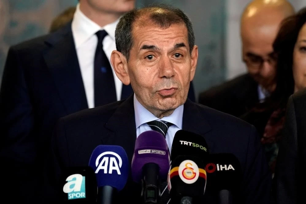 Dursun &Ouml;zbek, listesini divan kuruluna teslim etti
