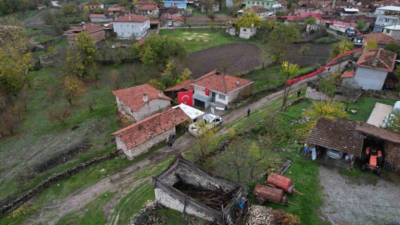 Düşen kargo uçağında kahreden tesadüf, çocukluk arkadaşıyla aynı gün şehit düştü
