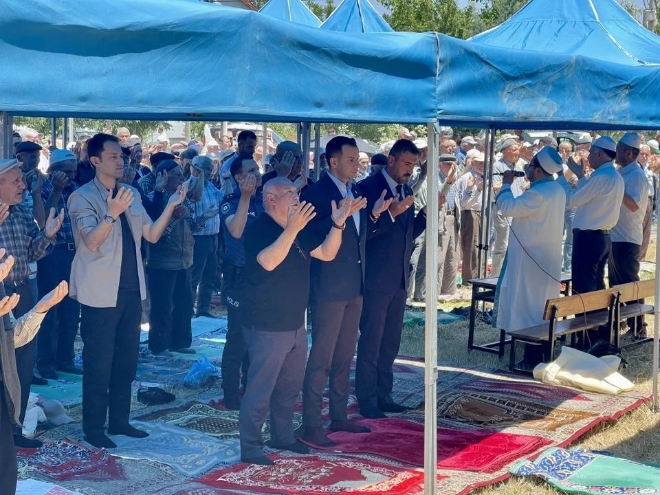 Düzağaç’ta yağmur duası yapıldı
