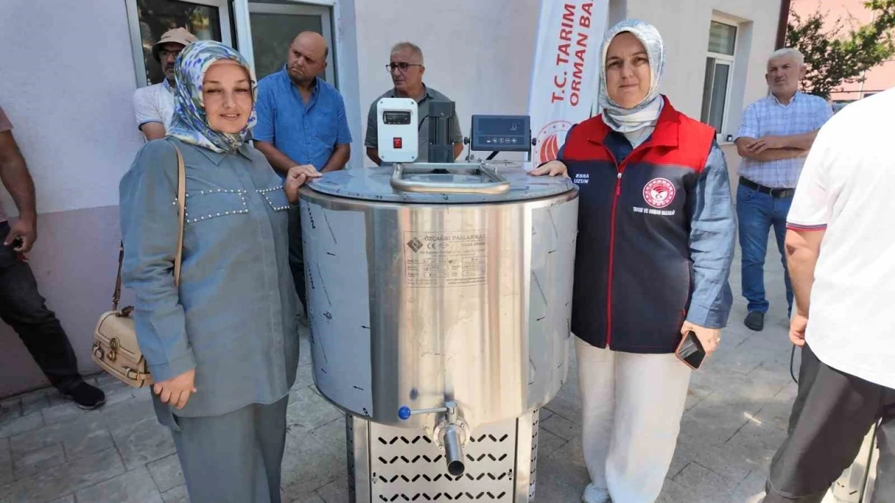 D&uuml;zce&rsquo;de 45 &uuml;reticiye s&uuml;t soğutma tankı desteği
