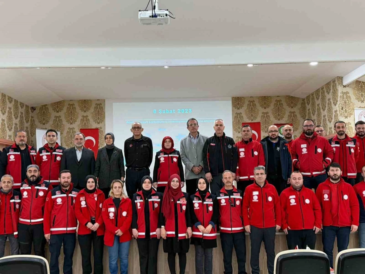 D&uuml;zce&rsquo;de dualarla anıldı
