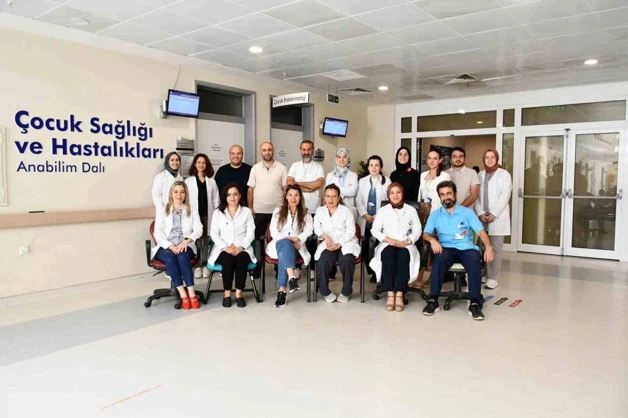 Düzce Üniversitesi minik kalplerin yanında
