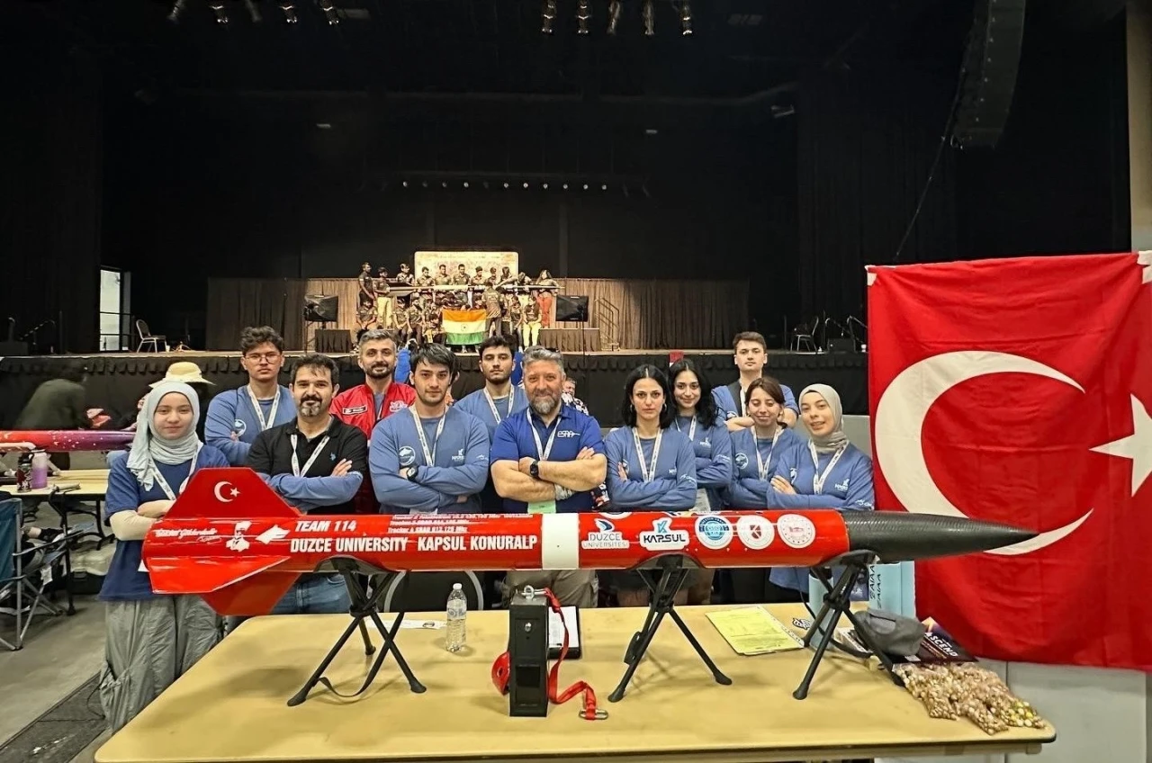 Düzce Üniversitesi roket takımı uluslararası arenada
