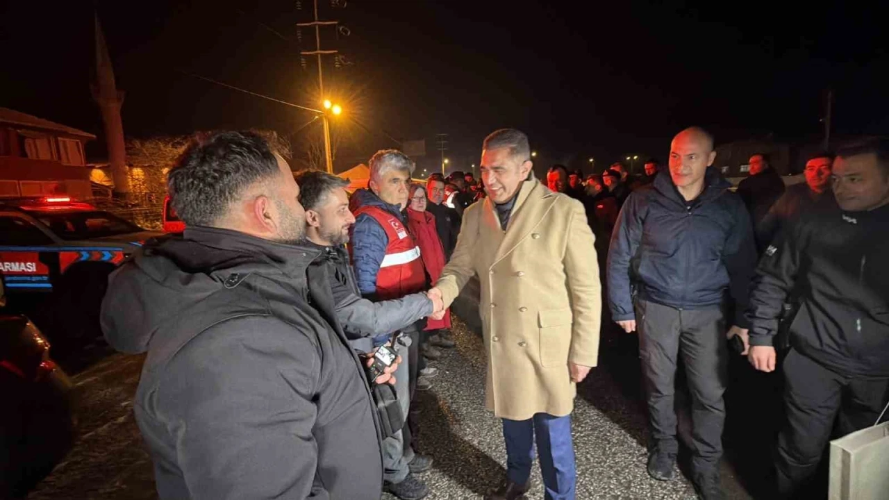 D&uuml;zce Valisi Aslan: "T&uuml;m ekiplerimiz ile sahadayız"
