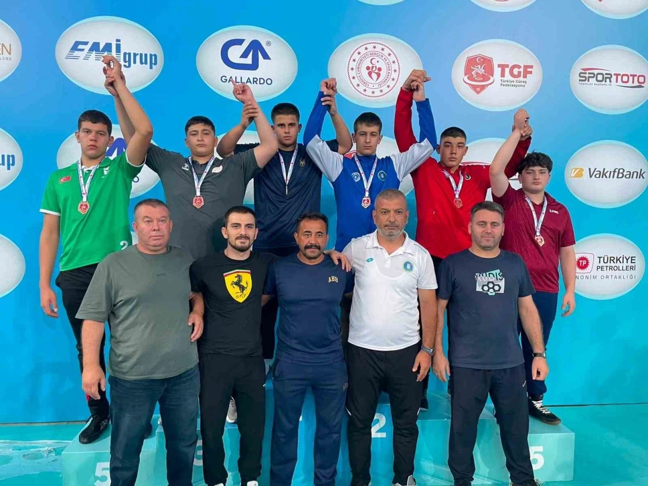 D&uuml;zceli minik g&uuml;reş&ccedil;ilerden T&uuml;rkiye derecesi
