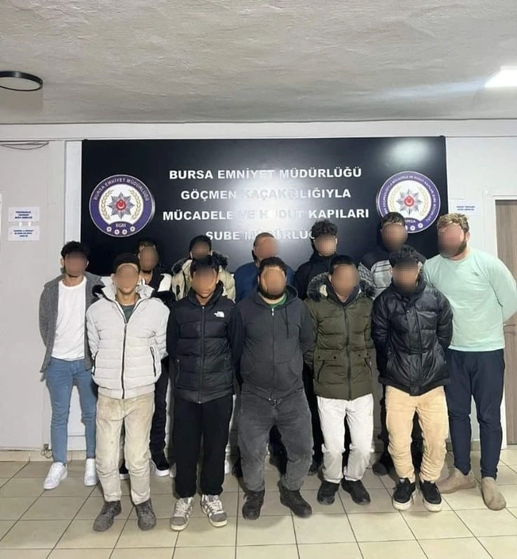 D&uuml;zensiz g&ouml;&ccedil;menlere şafak operasyonu
