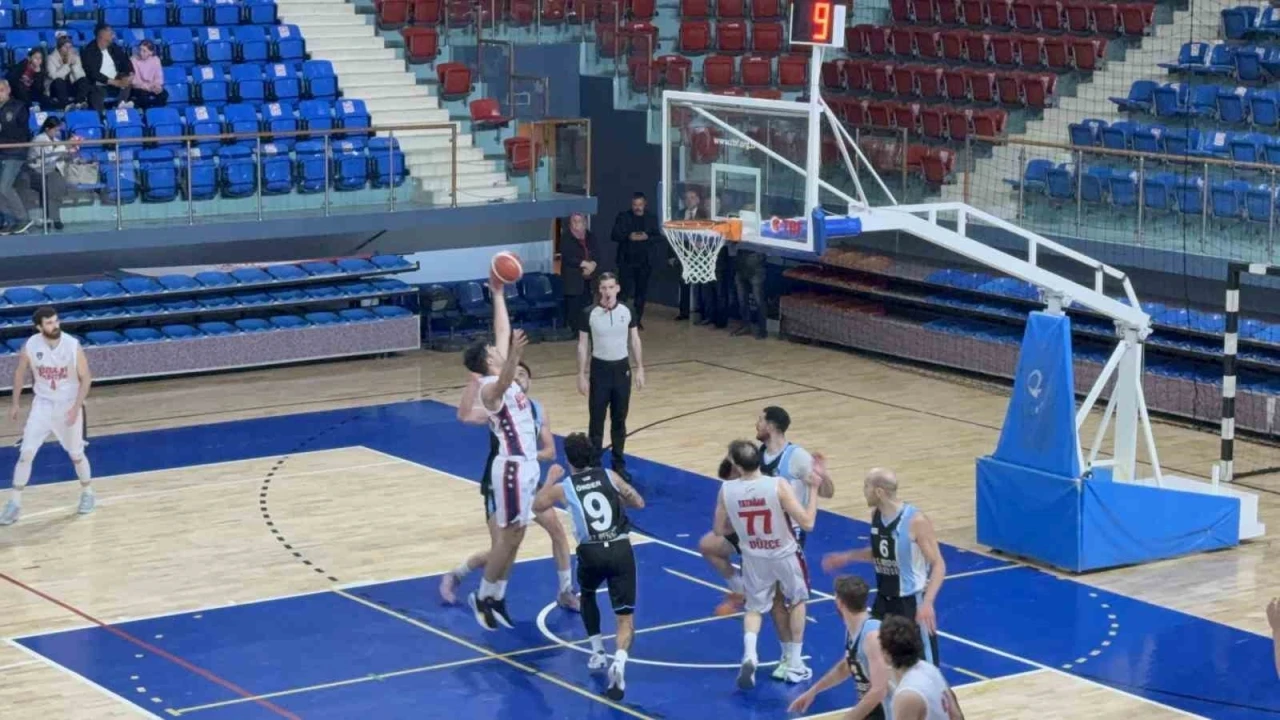 EBBL 2. Lig Play-Off: Düzce 81 Basketbol: 57 - Merzifon Belediyespor: 59
