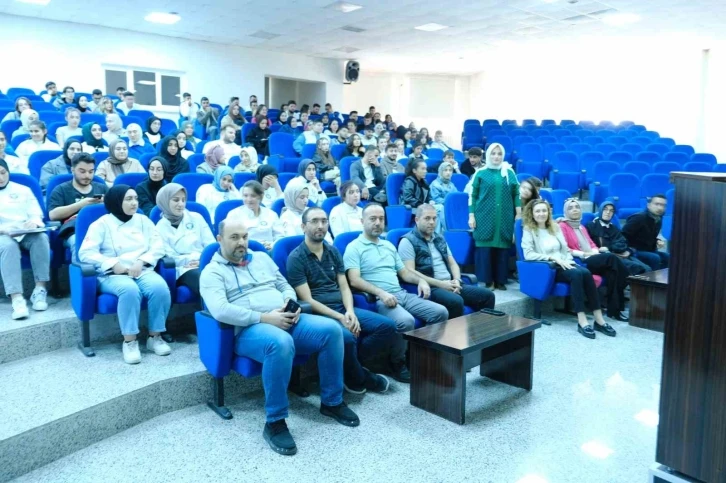 EBY&Uuml; Turizm ve Otelcilik MYO&rsquo;da oryantasyon eğitimi verildi
