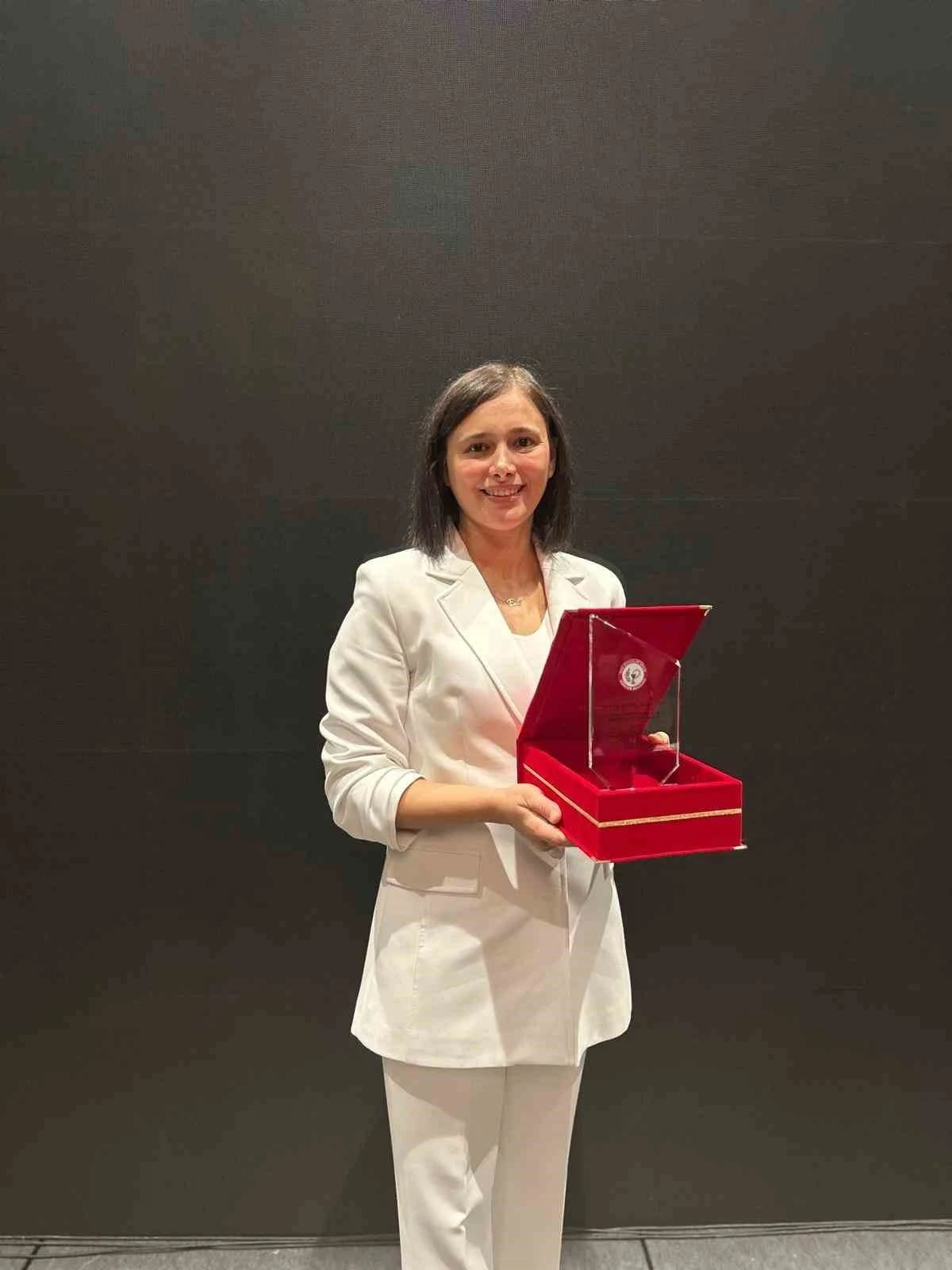 Eczacılık Fakültesi Öğretim Üyesi Doç. Dr. Çevik’e &quot;TEB Eczacılık Akademisi Teşvik Ödülü&quot;
