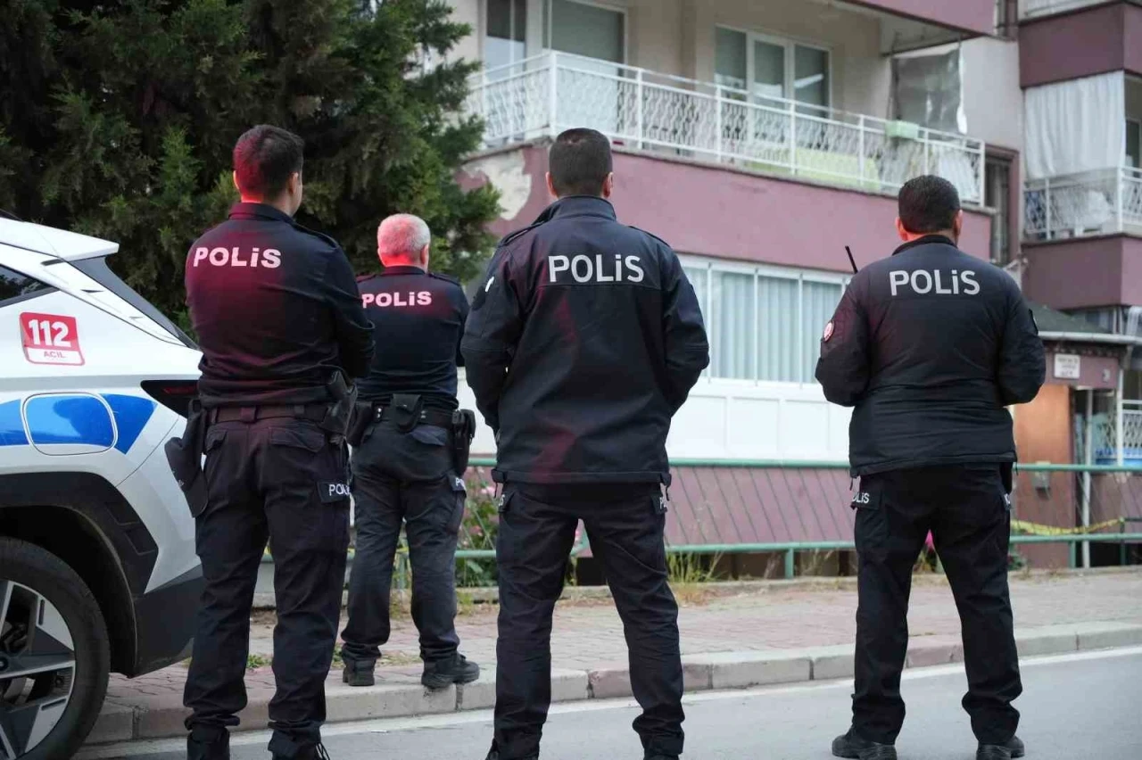 Edirne’de evinin penceresinden düşen yaşlı adam öldü
