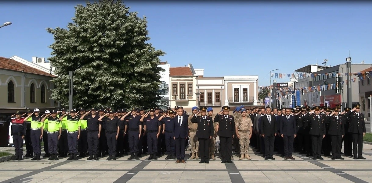 Edirne&rsquo;de jandarmanın kuruluşunun 187&rsquo;inci yılı t&ouml;renle kutlandı
