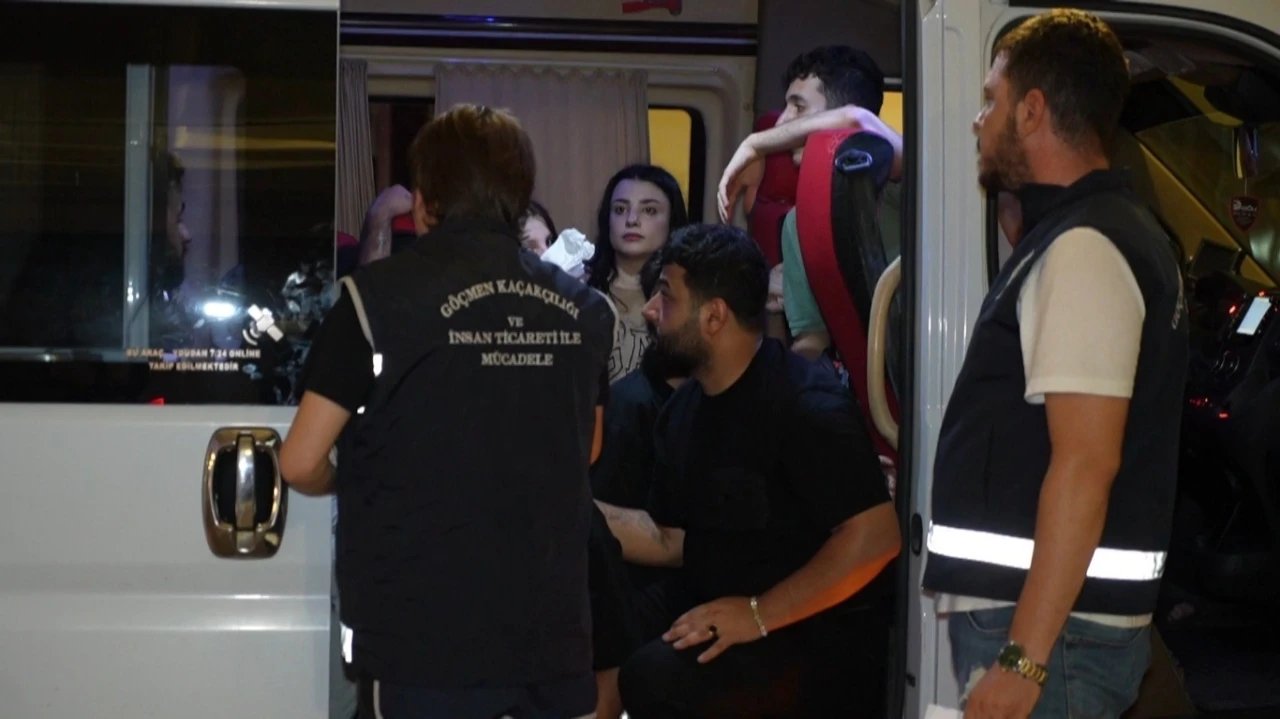 Edirne’de kaçak göçmen operasyonu: 27 kişi yakalandı
