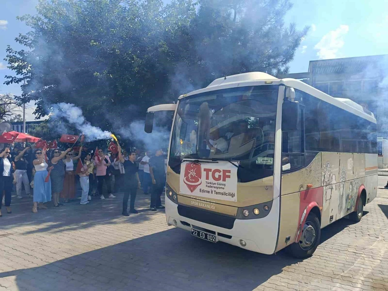 Edirne&rsquo;de T&uuml;rkiye Şampiyonu minik sporculara coşkulu karşılama
