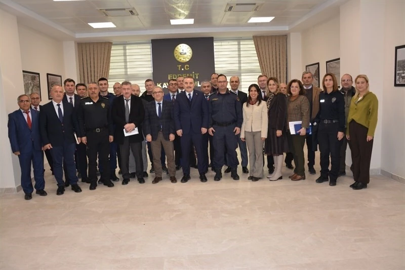 Edremit&rsquo;te İl&ccedil;e İdare Şube Başkanları toplantısı ger&ccedil;ekleştirildi
