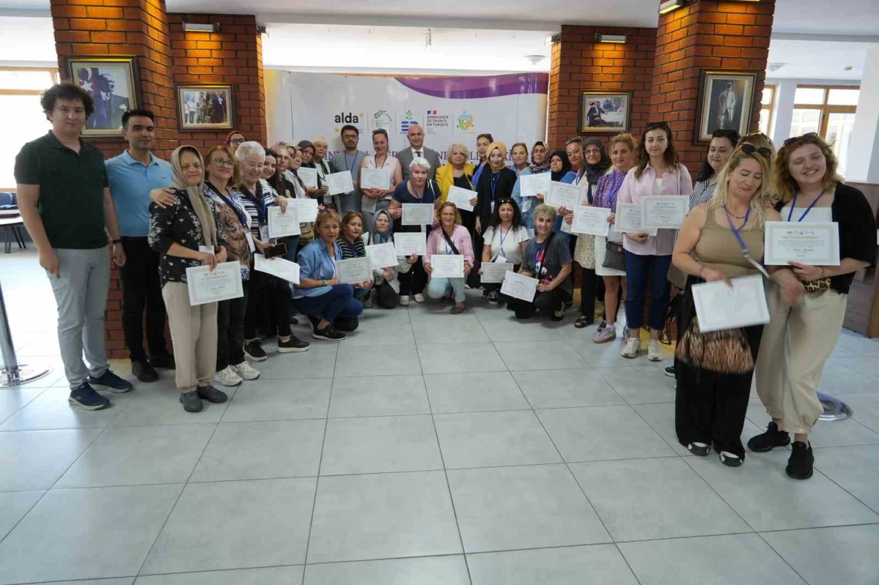 Edremit’te kadınların yerel yönetime katılımı güçleniyor
