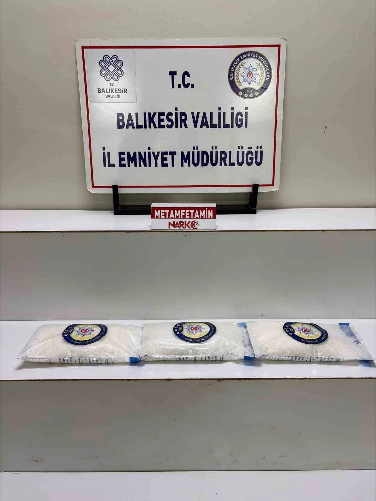 Edremit’te narkotik operasyonlarında 7 kişi tutuklandı
